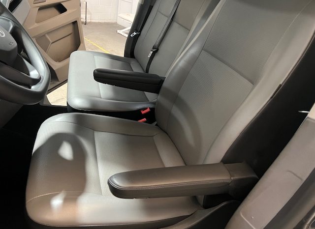 VOLKSWAGEN  – CARAVELLE 2.0 TDI BMT DSG lleno