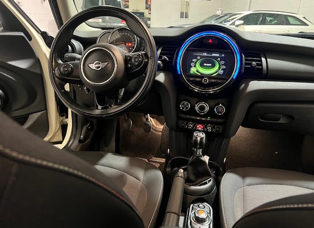 MINI  – ONE 5 PUERTAS lleno