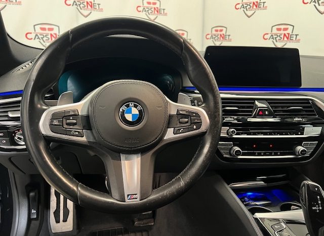 BMW  – SERIE 5 525DA TOURING “M” lleno