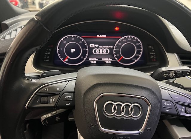 AUDI – Q7 3.0 TDI ULTRA QUATTRO TIPTRONIC S LINE lleno