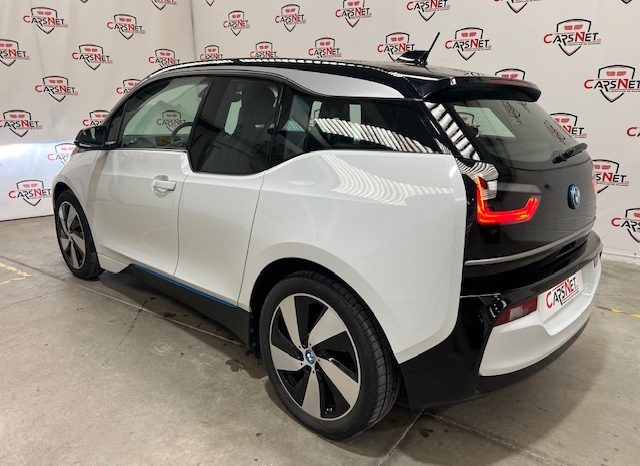 BMW – MODELO: I3 120 AH lleno