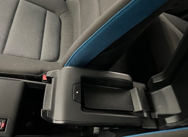 BMW – MODELO: I3 120 AH lleno